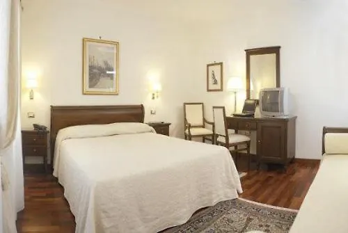 Villa Crispi Mestre 0*,